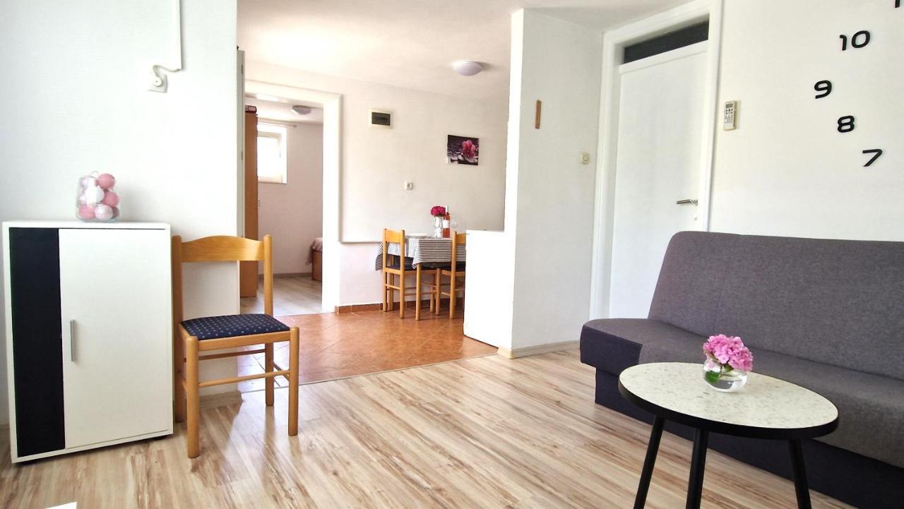 Apartment Jagoda Krk Town Exteriör bild