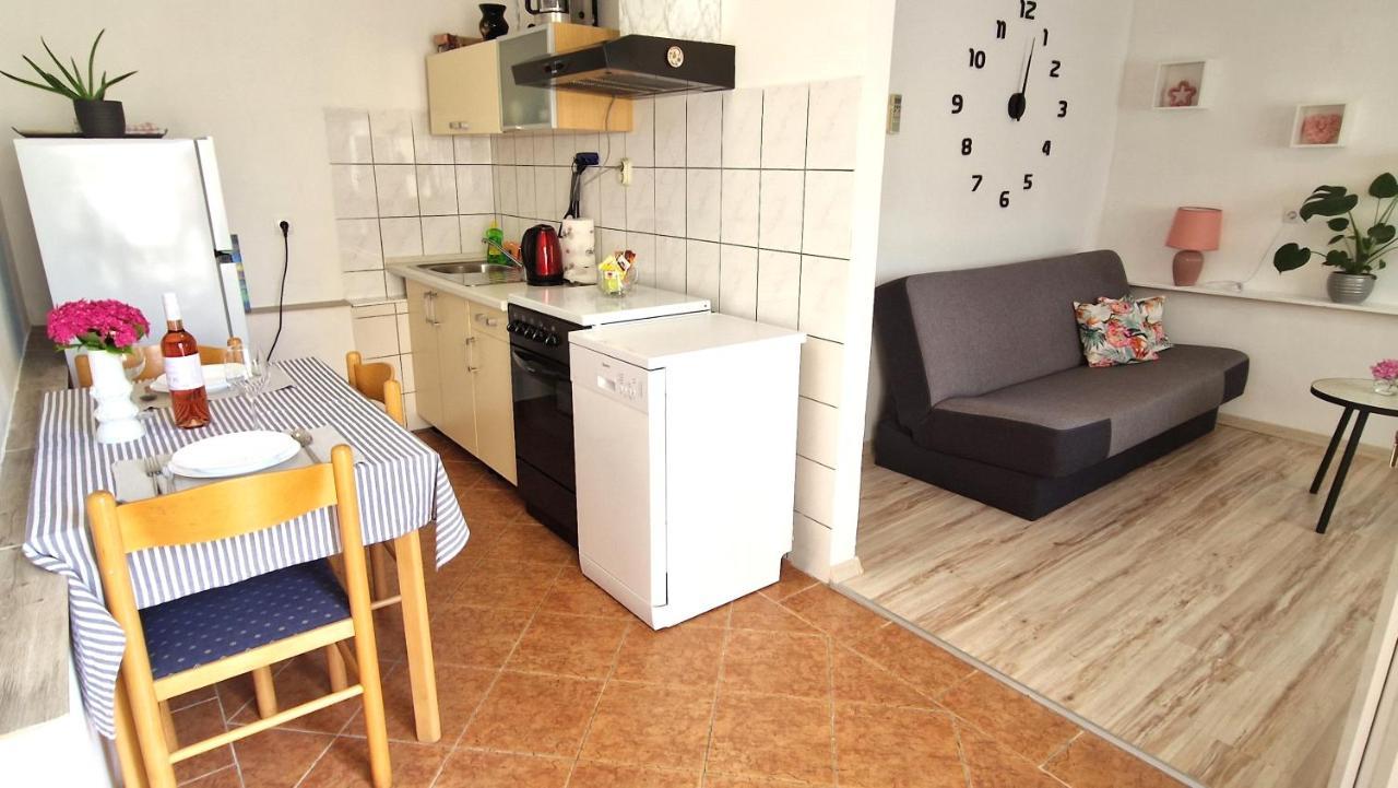Apartment Jagoda Krk Town Exteriör bild